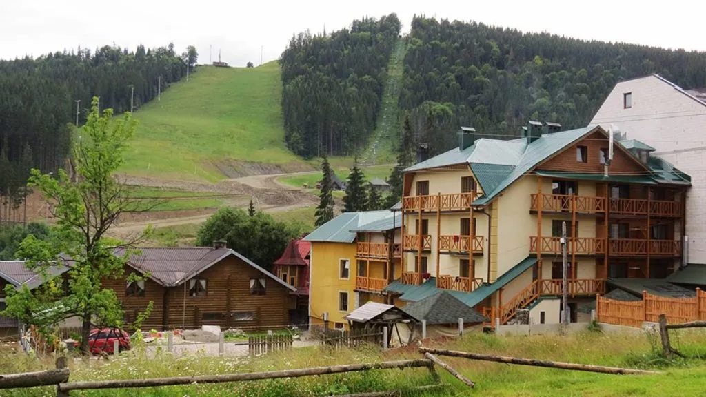 Oteli V Bukovele 1 1600x900.jpgqx93960.pagespeed.ce .lplpmysi W